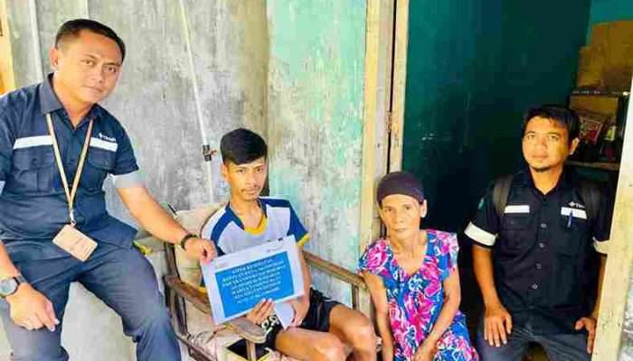 Ringankan Biaya Pengobatan Warga Kundur, PT Timah Berikan Bantuan Untuk Shahuri