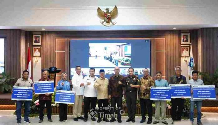 PT Timah Serahkan Bantuan untuk 18 BUMDes di Bangka Belitung