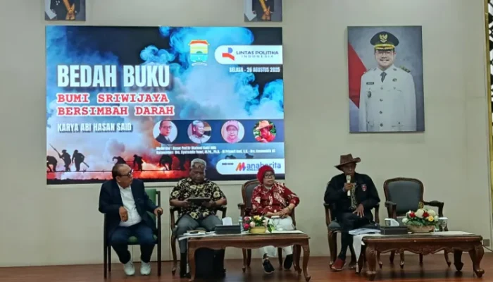 Lintas Politika Indonesia Gelar Bedah Buku Bumi Sriwijaya Bersimbah Darah