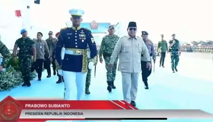 Prabowo Hadiri Upacara Gelar Pasukan dan Kehormatan Militer di Batujajar