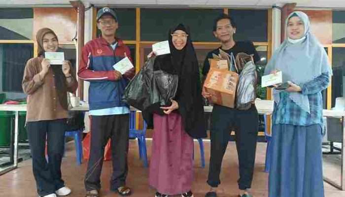 PT Timah Membina Bank Sampah Tanjung Elok Bersahabat untuk Wujudkan Lingkungan Bersih