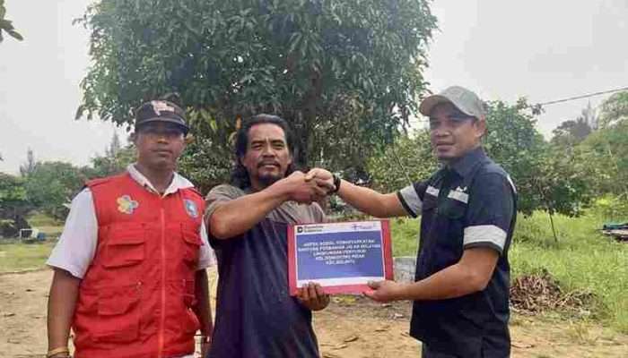 PT Timah Bantu Perbaikan Akses Jalan Nelayan Penyusuk