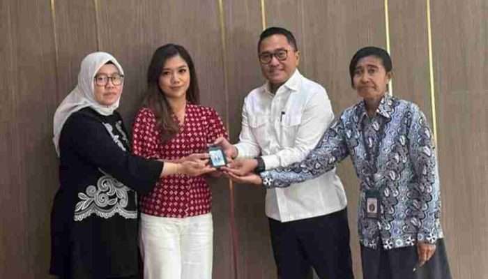 Ketum PWI Apresiasi Istana Kembalikan ID Card Wartawan CNN Indonesia