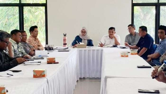 Anggota DPR RI dan Partai Gerindra Cari Solusi  Masalah Petani Bangka Selatan