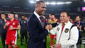 Patrick Kluivert Bersama Tim Pelatih dari Belanda Dipecat PSSI