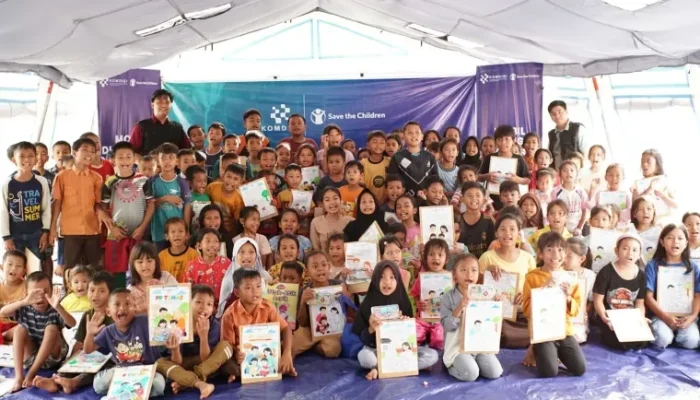 Komdigi Berikan Layanan Psikososial Kepada Anak anak Terdampak Bencana