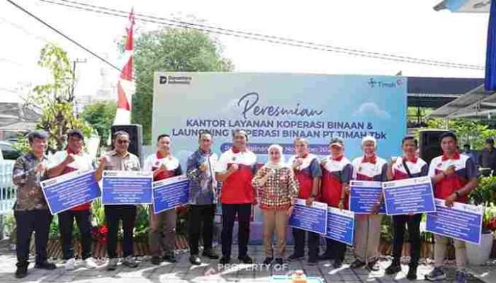 PT Timah Tbk Serahkan Bantuan Pembinaan kepada Puluhan Koperasi di Bangka Belitung