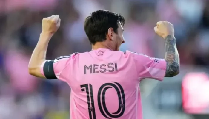 Direktur Olahraga Tepis kemungkinan Messi Kembali ke Barcelona