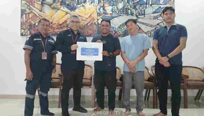 PT Timah Tbk Serahkan Bantuan Pembangunan Rumah Duka untuk Gereja di Bangka Barat