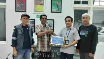 PT Timah Tbk Bantu Nelayan yang Perahu Tenggelam Diterjang Angin