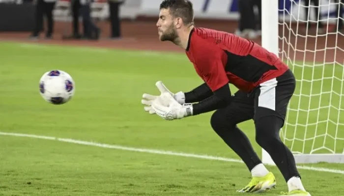 Kiper Timnas Indonesia Maarten Paes dari Amerika ke Belanda