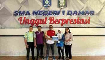 PT TIMAH Tbk Bantu Biaya Pengobatan Anggun, Siswa SMAN 1 Damar Belitung Timur 