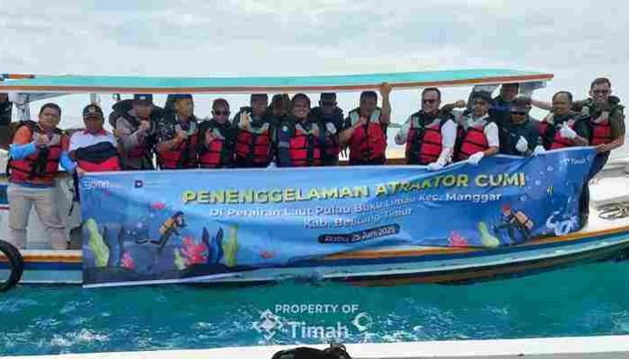 PT TIMAH Tenggelamkan Artificial Reef dan Atraktor Cumi  di Belitung Timur Tahun 2025