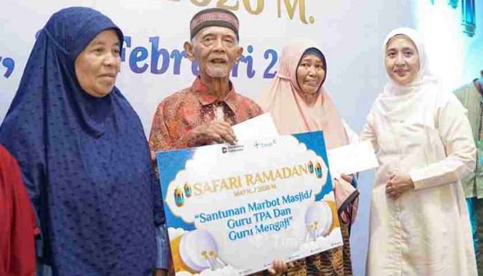 Momentum Ramadan, PT TIMAH Berbagi Kebahagiaan dengan Guru Ngaji dan Marbot Masjid