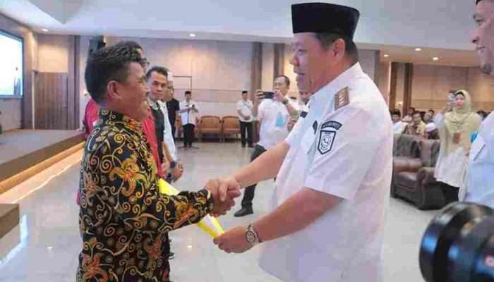 Gubernur Bangka Belitung Salurkan Dana Hibah Tahun 2026