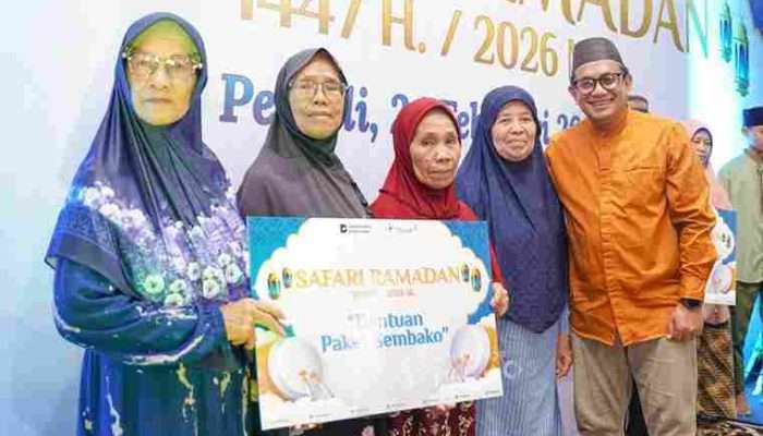 PT TIMAH Berbagi Paket Sembako untuk Warga Bangka