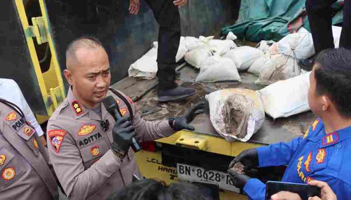 Polres Bangka Barat Gagalkan Penyelundupan Pasir Timah ke Malaysia