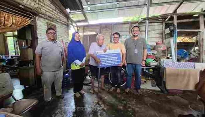 PT TIMAH Membantu Merenovasi Rumah-Rumah Warga Membutuhkan di Belitung