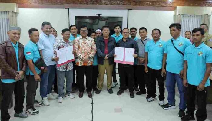 Hidayat Arsani: Perkebunan Besar Sawit Wajib Membangun Kemitraan Inti Plasma