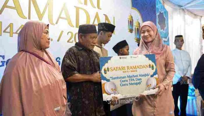 PT TIMAH Serahkan Bantuan untuk Guru Ngaji dan Marbot Masjid