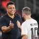 Ronaldo Nazario Terharu dengan Sambutan Pengemar Sepakbola Indonesia