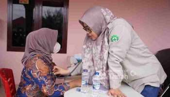 Mobil Sehat PT TIMAH Berikan Pengobatan Gratis bagi Warga Bangka