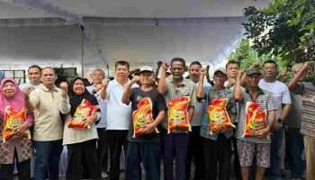 Gubernur Babel Salurkan 2.185 ton Beras bagi Warga Kurang Mampu di Selindung Lama