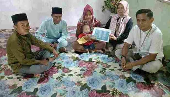 PT TIMAH Bantu Biaya Medis Bayi Asal Desa Kundur yang Menderita Cacat Jantung Bawaan