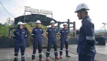 Di Balik Hiruk Pikuk Produksi: Harmoni Antara PT TIMAH dan Para Pekerjanya dalam Semangat Hari Buruh