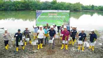 Bersama Pemkab Bangka, PT TIMAH Tanam Pohon di Kolong AKHLAK Air Kantung