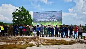 Peringati Hari Lingkungan Hidup, PT TIMAH Tanam Ratusan Pohon di Sungai Romodong