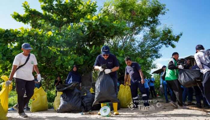 Aksi Bersih Pantai Tambak Udang, Komitmen PT TIMAH Mendukung Kelestarian Ekosistem Pesisir
