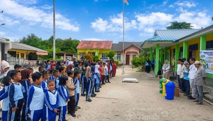 PT TIMAH Edukasi Siswa SD di Karimun Pilah Sampah, Kenalkan Bank Sampah Lanjut Bestari