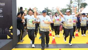 Hidayat Arsani dan Kapolda Babel Lepas Ribuan Pelari di Bhayangkara Run 2026