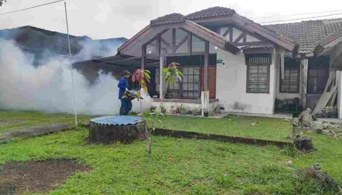 Cegah Demam Berdarah, PT TIMAH Lakukan Pengasapan di Fasilitas Umum