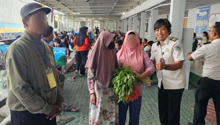 Keluarga Warga Binaan Terima Bantuan Hasil Panen dari Lapas Pangkalpinang
