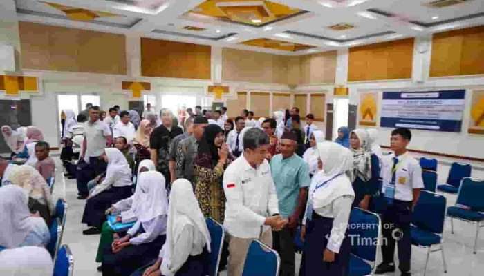 Siswa-Siswi Berprestasi Memulai Perjalanan Menuju Sukses Melalui Kelas Beasiswa PT TIMAH