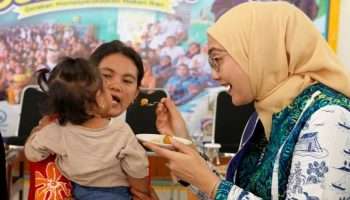 Kerap Ditangkap untuk Dijual, Noni Hidayat Arsani Ingatkan Nelayan Pentingnya Konsumsi Ikan di Rumah